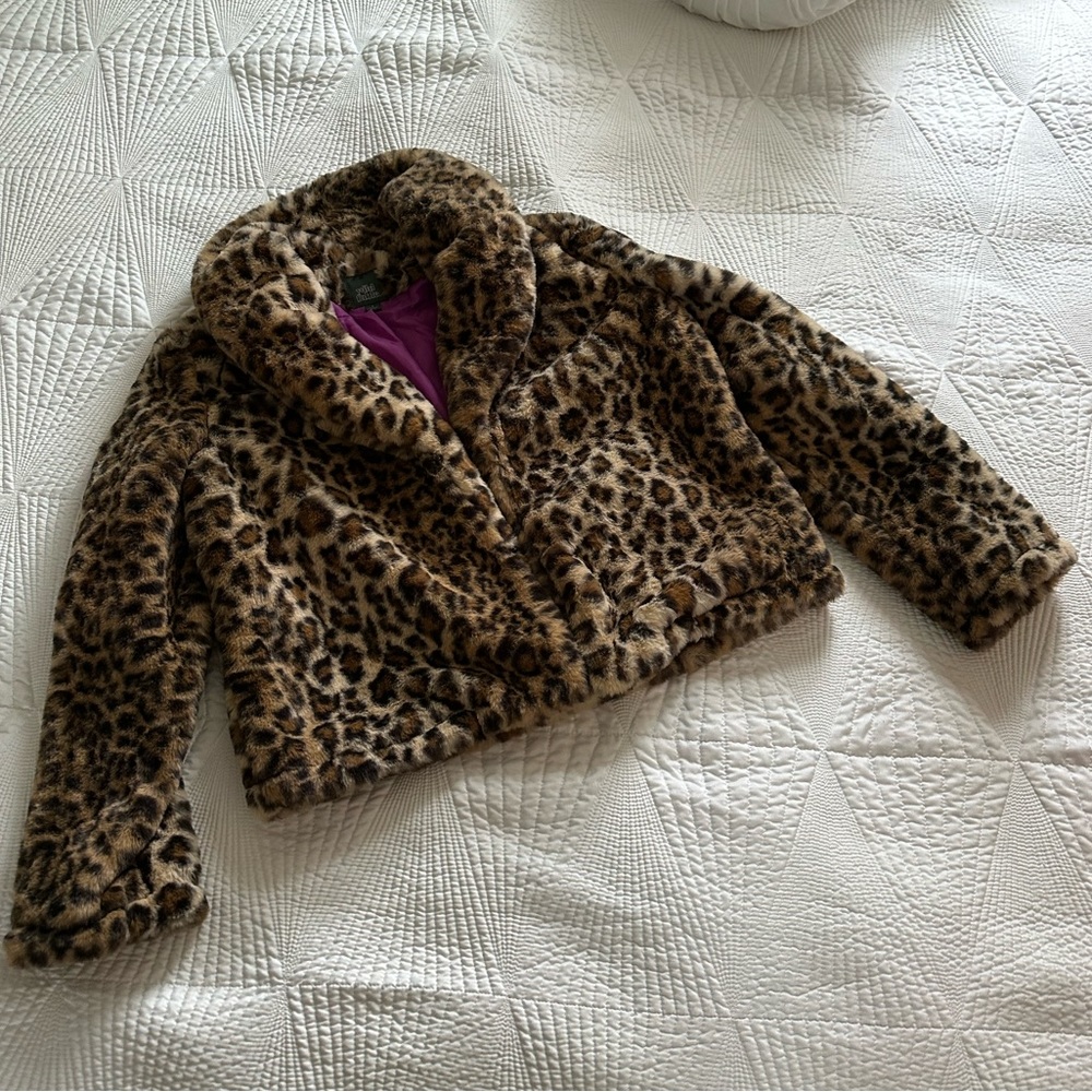 Faux fur cropped jacket